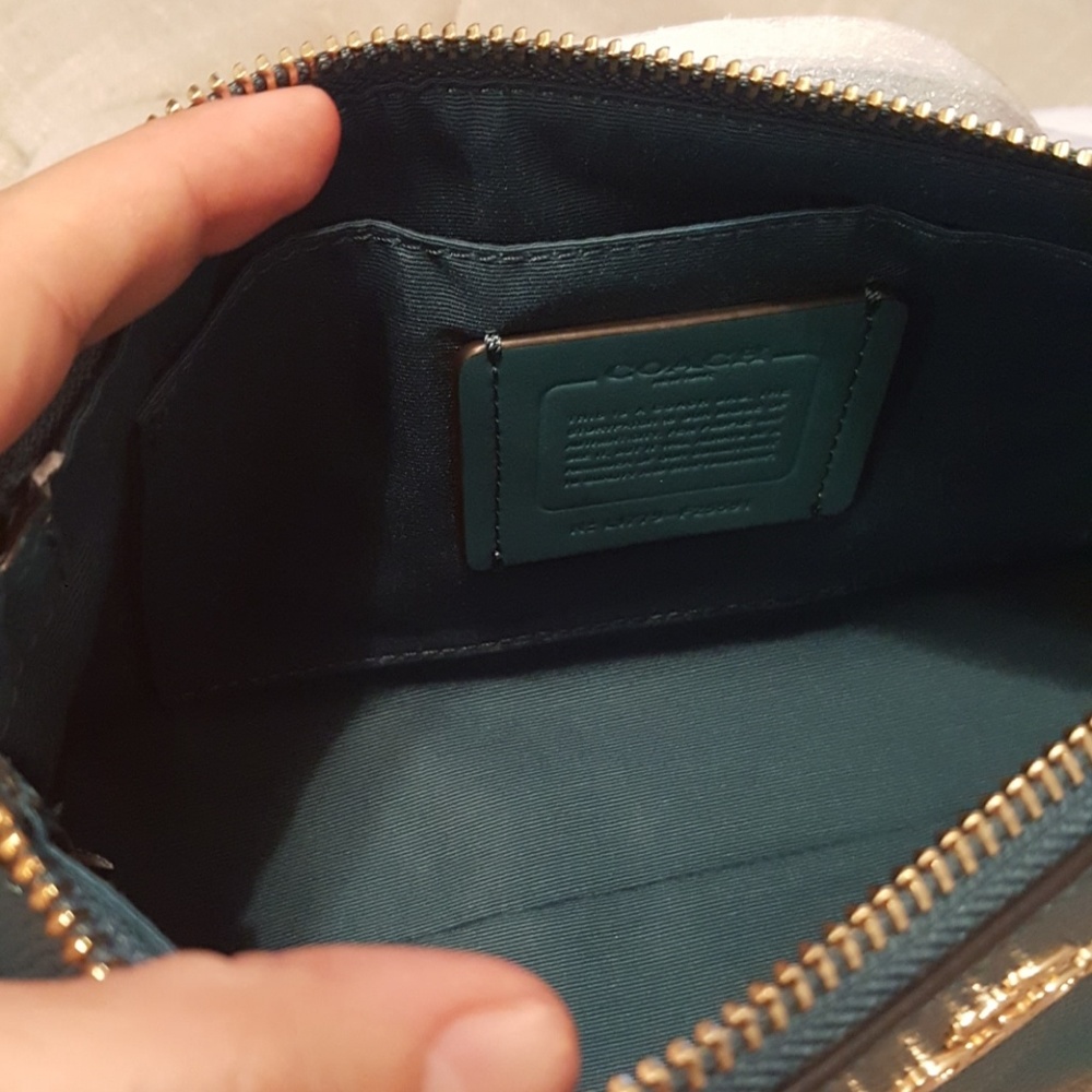 Coach purse - Picture 3 of 4